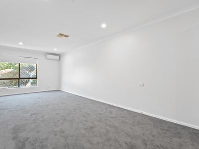 5/4 Merope Close, Rockingham WA 6168