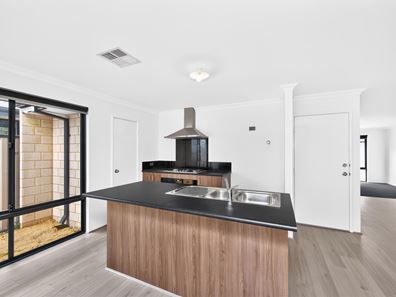 5 Knot Way, Whitby WA 6123