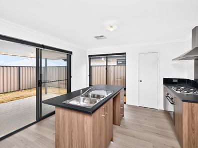 5 Knot Way, Whitby WA 6123