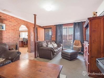 6 Jacob Place, Karloo WA 6530
