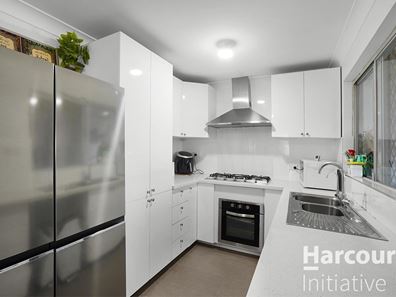 15 Brecknock Way, Girrawheen WA 6064