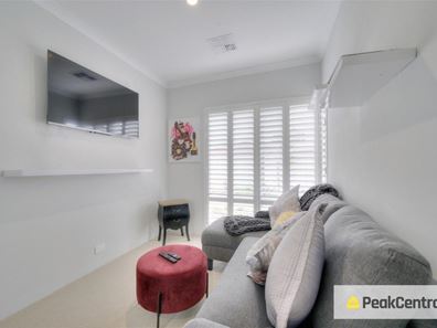 9C Halley Street, Innaloo WA 6018