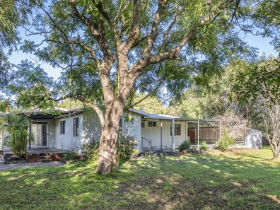79 Piggott Road, Sabina River WA 6280