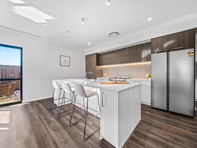 28 Arrowsmith Loop, South Guildford WA 6055