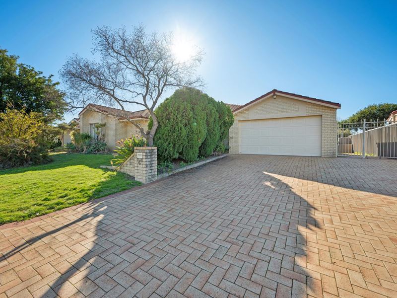 4 Durness Place, Canning Vale WA 6155