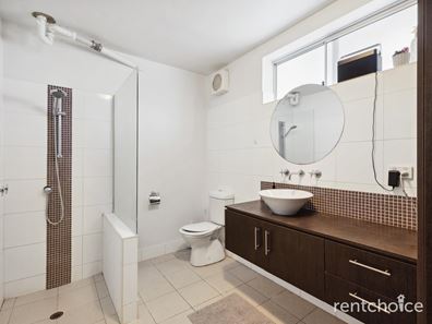 4/39 Kinsella Street, Joondanna WA 6060