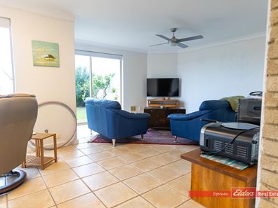 2/174 Arcadia Drive, Shoalwater WA 6169