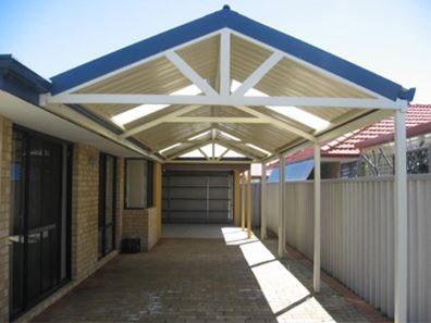 18 Clarafield Meander, Tapping WA 6065