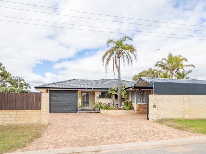 2 Moorine Court, Hillman WA 6168