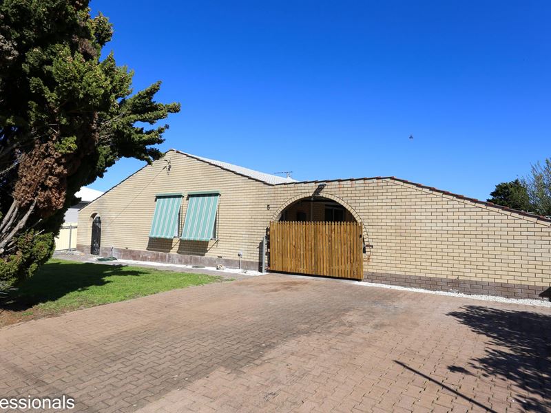 5 North Road, Castletown WA 6450