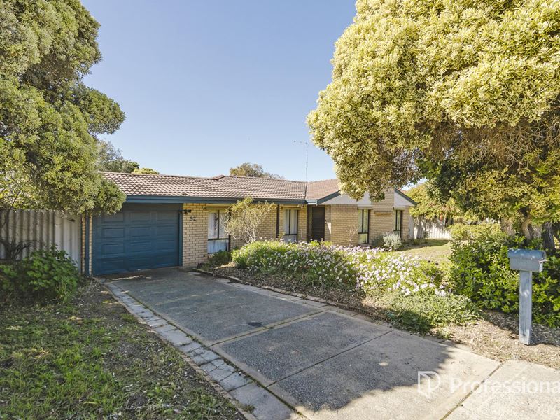 52 Moorpark Avenue, Yanchep WA 6035
