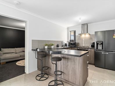 9 Bantry Grove, Golden Bay WA 6174