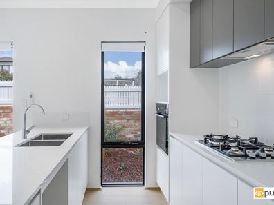 2/88 Winfield Street, Hamilton Hill WA 6163