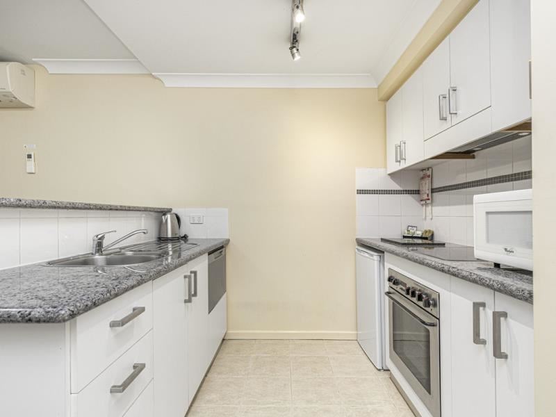 Unit 209/126 Mounts Bay Road, Perth WA 6000
