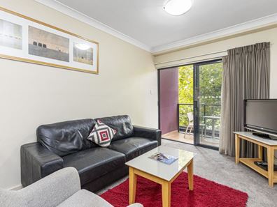 Unit 209/126 Mounts Bay Road, Perth WA 6000