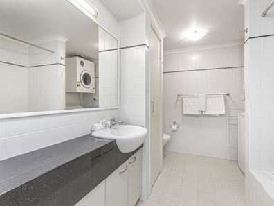 Unit 209/126 Mounts Bay Road, Perth WA 6000