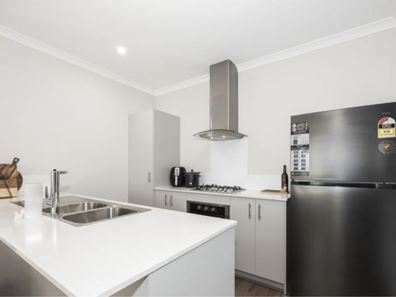 10 Fruin Loop, Ellenbrook WA 6069
