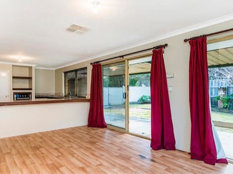 17 Skua Grove, Seville Grove WA 6112