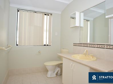 18 Woodside Loop, Beckenham WA 6107