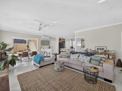 16 Johanna Way, Secret Harbour WA 6173