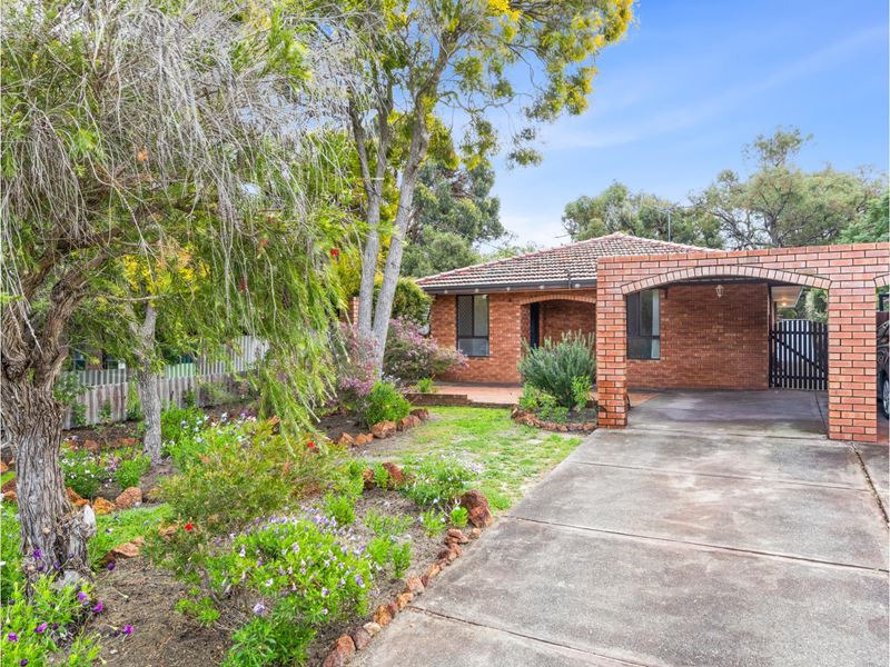 18 Wakehurst Place, Kelmscott WA 6111
