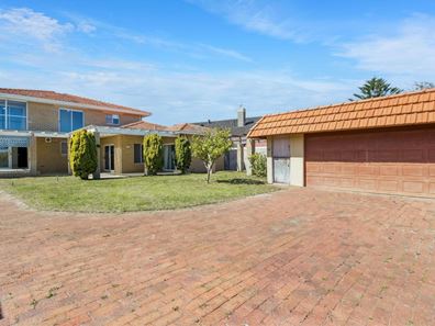 51 Kempenfeldt Avenue, Sorrento WA 6020