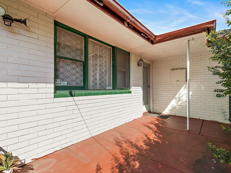 14 Leece Street, Coolbellup WA 6163