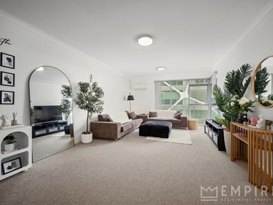 402/21 Malata Crescent, Success WA 6164