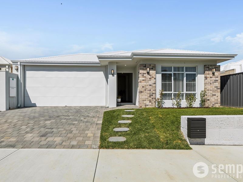 42 Hibiscus Street, Hammond Park WA 6164