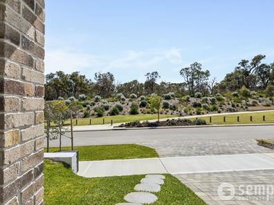 42 Hibiscus Street, Hammond Park WA 6164