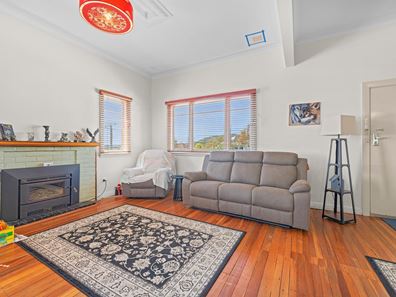 1 Verdi Street, Mount Melville WA 6330