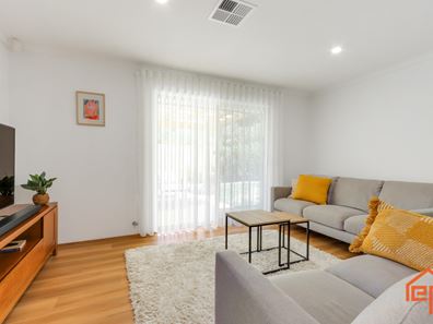 55A Holman Street, Alfred Cove WA 6154