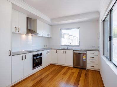 1/139 Fitzroy Road, Rivervale WA 6103