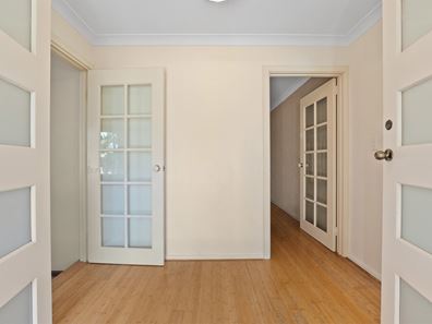 4 Pinjar Court, Waikiki WA 6169