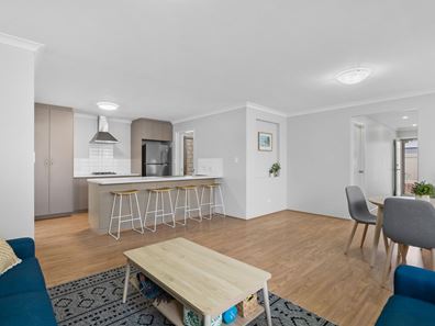 55 Leisure Way, Halls Head WA 6210