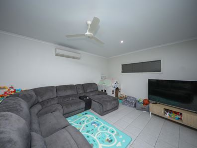 28 Bettong Bend, Baynton WA 6714
