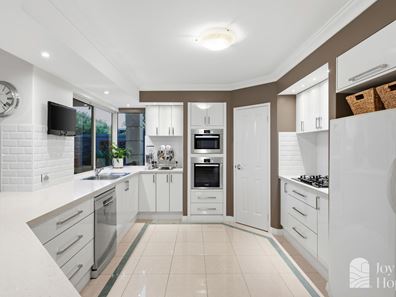 22 Ocean Gate Parade, Iluka WA 6028