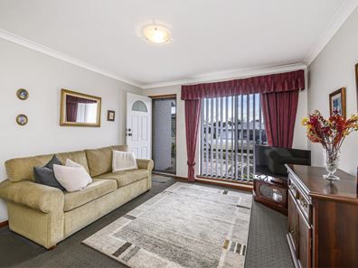 17 Saunders Street, Como WA 6152