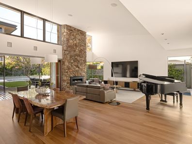 33 Leon Road, Dalkeith WA 6009
