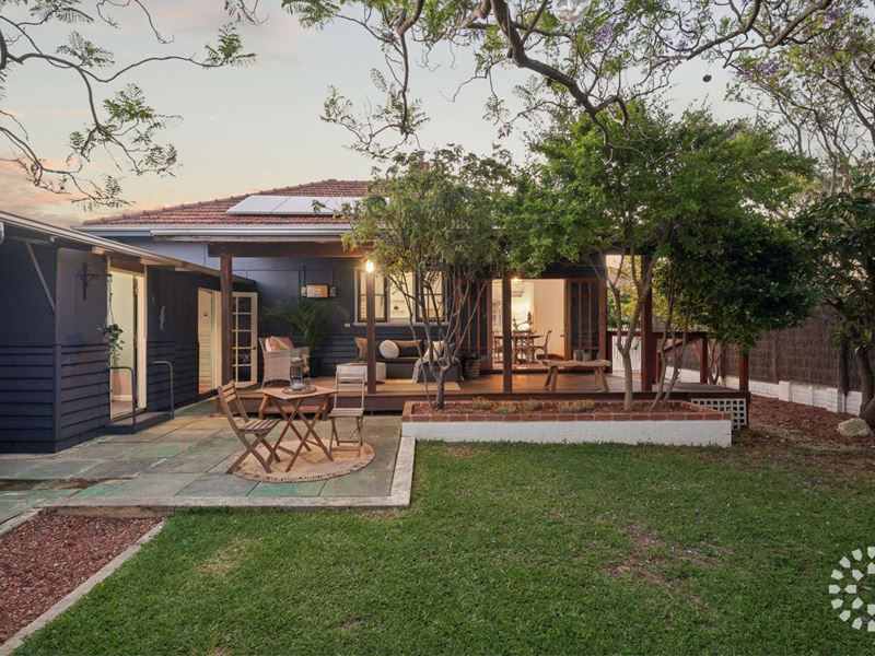 18 Newmarket Street, Beaconsfield WA 6162