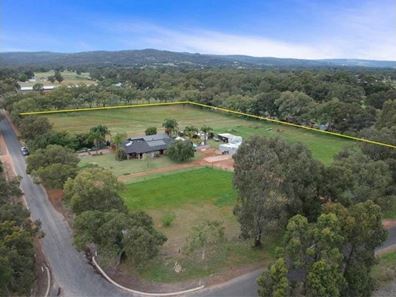 8 LOGUE Road, Millendon WA 6056