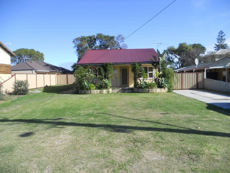 87 Frederick Street, Shoalwater WA 6169