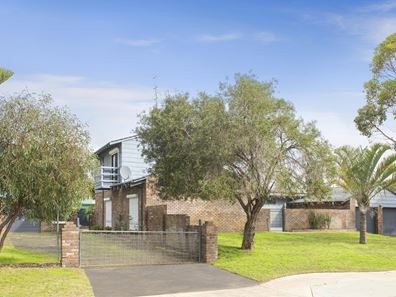 32 Cookworthy  Street, Busselton WA 6280