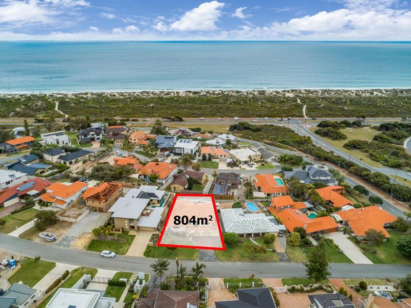 8 Aruma Way, City Beach WA 6015