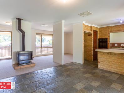 4 Settler Place, Greenmount WA 6056