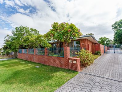 20A Taree Street, St James WA 6102