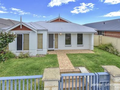 15 Cockleshell Brace, Jindalee WA 6036