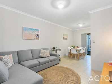 3/2 Quadea Way, Nollamara WA 6061