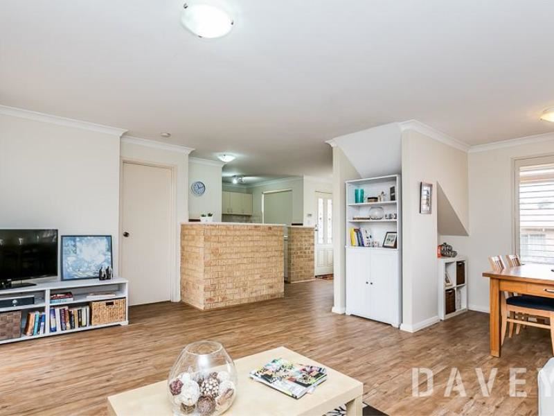 3/12 Hazel Avenue, Woodlands
