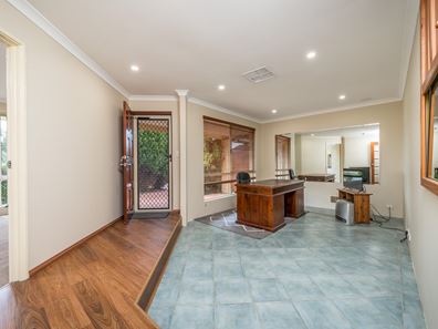 9 Canopy  Court, Banksia Grove WA 6031